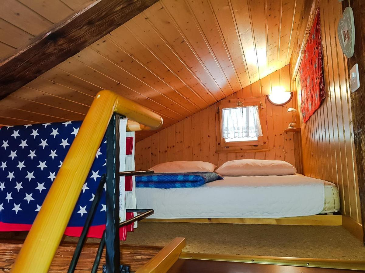 Villa Fully, Valais Chalet accueillant avec cheminée Extérieur photo
