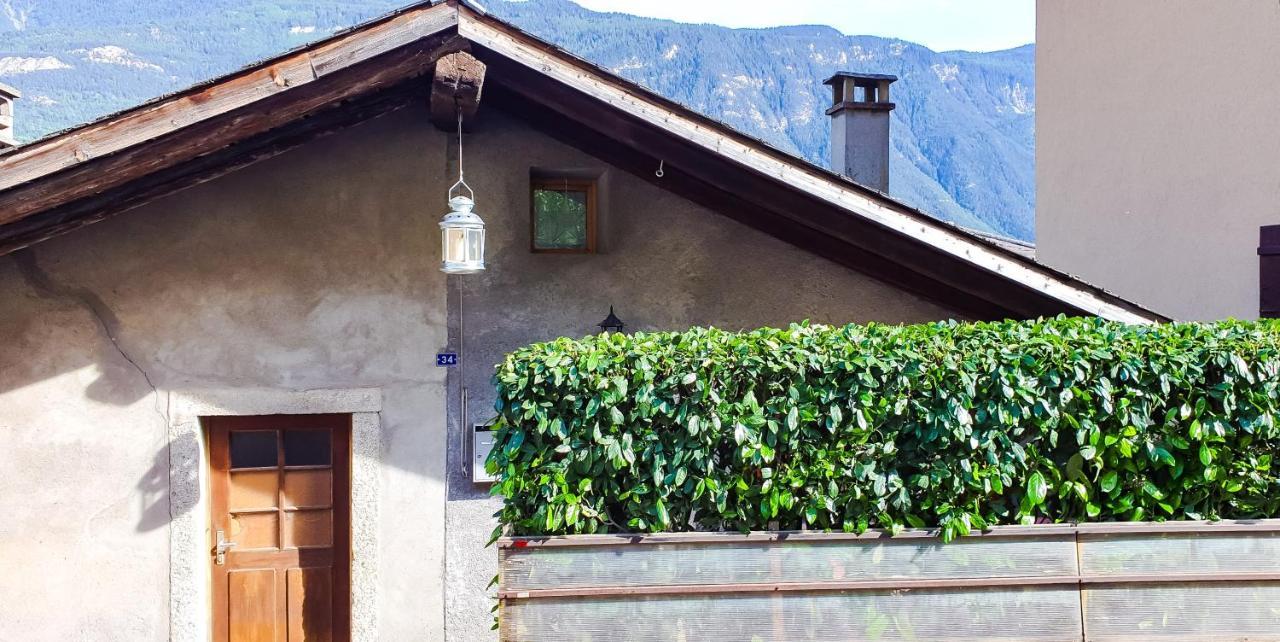 Villa Fully, Valais Chalet accueillant avec cheminée Extérieur photo